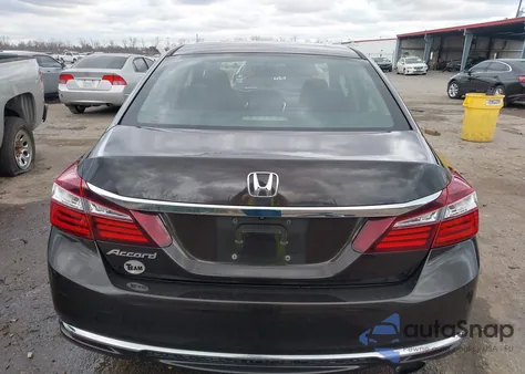 2017 Honda Accord Lx z USA, uszkodzony, nr VIN 1HGCR2F30HA280851